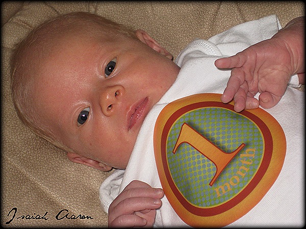 [isaiah-1 month[5].jpg]