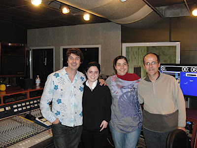 Andreu, Marta Canyelles, Aina i Lluis Cardell després de lenregistrament del programa.