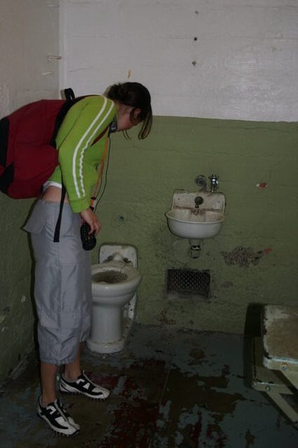 [08---Op-Alcatraz-betere-toiletten-da[1].jpg]