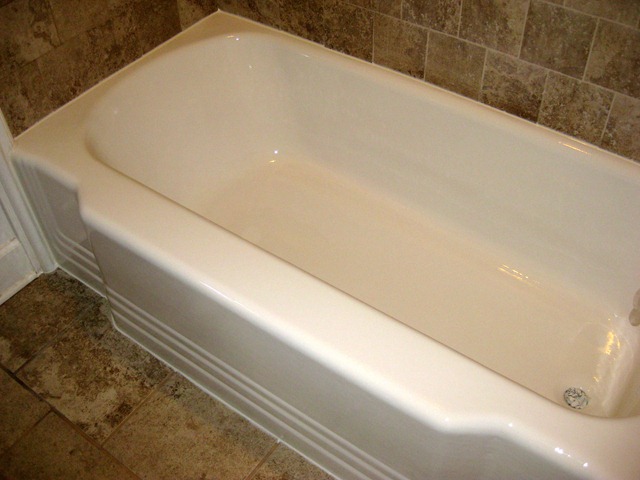 [tub before and after 082010 (12)[2].jpg]