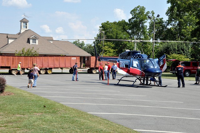[farmers appreciation day 091110 (27)[2].jpg]