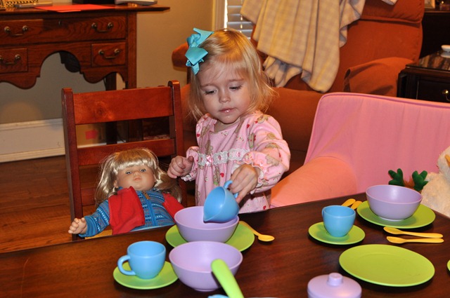 [big tea party 010811 (13)[3].jpg]