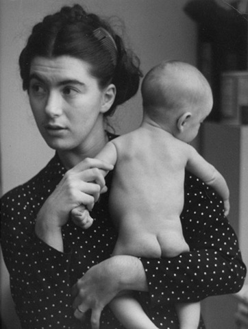 [ruth orkin mother and baby 1949[2].jpg]