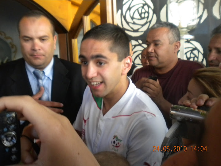 صور منتخب الجزائر فى جنوب افريقيا حصريا على منتديا مدرسة التصميم