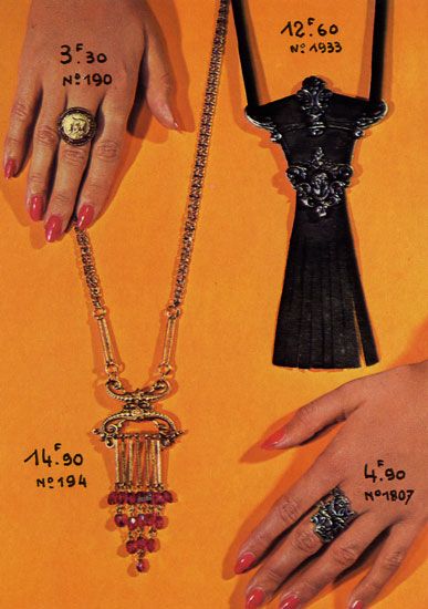 Cartes Postales Pop et  Kitsch des années 50, 70 et 70 - Pop and kitsch vintage postcards from the fifties, the sixties and the seventies : La manufacture pilote 62600 Berk-Plage (Pas-de-Calais)
