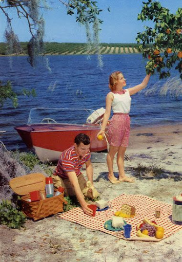Cartes Postales Pop et Kitsch des années 50, 70 et 70 Group activities / Activités de groupe