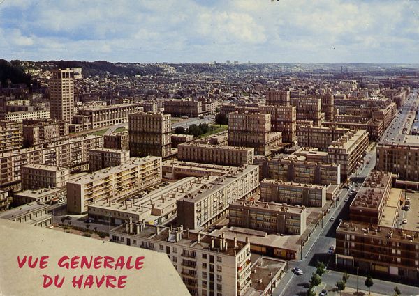 Cartes Postales Pop et Kitsch des années 50, 70 et 70 - Pop and kitsch vintage postcards from the fifties, the sixties and the seventies : LE HAVRE Vue générale
