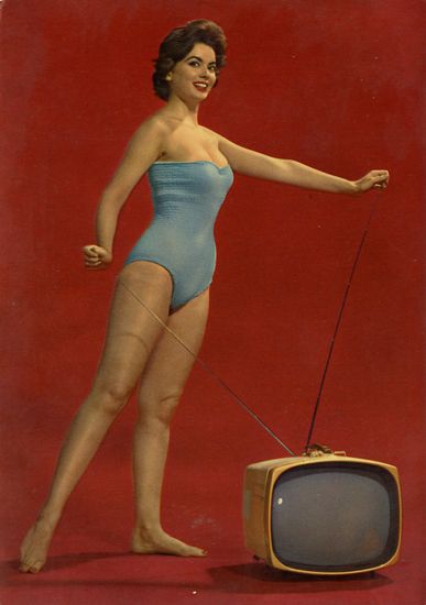 Cartes Postales Pop et Kitsch des années 50, 70 et 70 - Pop and kitsch vintage postcards from the fifties, the sixties and the seventies : Sexy girls, Femmes sexy