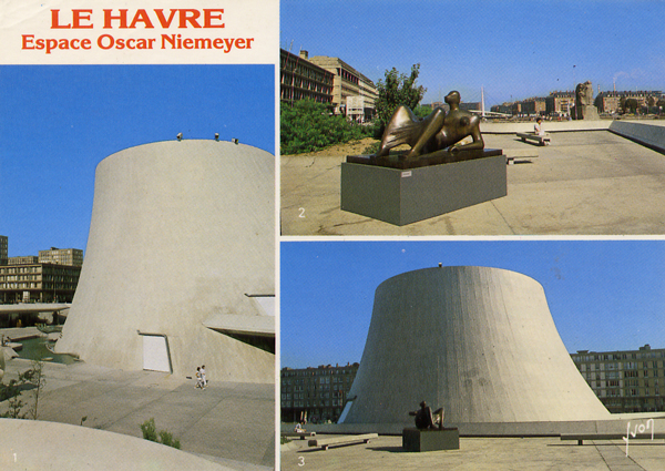 Cartes Postales Pop et Kitsch des années 50, 70 et 70 - Pop and kitsch vintage postcards from the fifties, the sixties and the seventies : 76 - LE HAVRE (Seine-Maritime) Espace Oscar Niemeyer Centre Culturel construit en 1981
