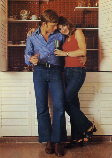 Cartes Postales Pop et  Kitsch des années 50, 70 et 70 - Pop and kitsch vintage postcards from the fifties, the sixties and the seventies : Groovy people, Jeunes gens modernes