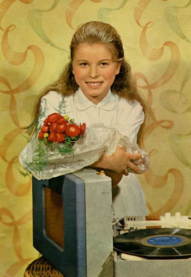 Cartes Postales Pop et  Kitsch des années 50, 70 et 70 - Pop and kitsch vintage postcards from the fifties, the sixties and the seventies : Musique de jeunes
