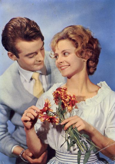 Cartes Postales Pop et  Kitsch des années 50, 70 et 70 - Pop and kitsch vintage postcards from the fifties, the sixties and the seventies : L'amour, encore et toujours
