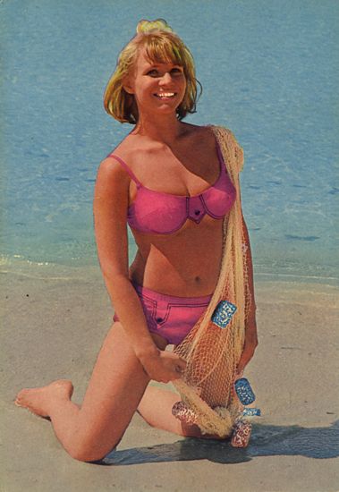Cartes Postales Pop et  Kitsch des années 50, 70 et 70 - Pop and kitsch vintage postcards from the fifties, the sixties and the seventies : Tous à la plage
