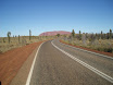 uluru par route.jpg