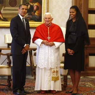 [michelleoinvatican[2].jpg]