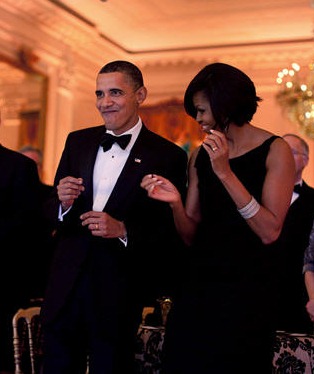 [obamas_dancing_governors_ball_0310[3].jpg]
