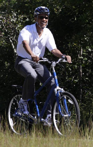 [obama on bicycle[3].jpg]