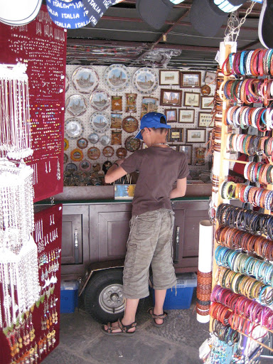 Souvenir Hunter