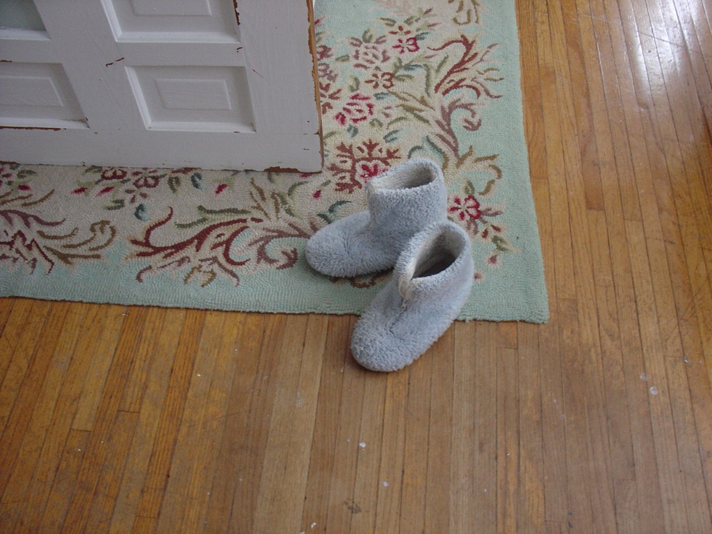 [fuzzy slippers[4].jpg]