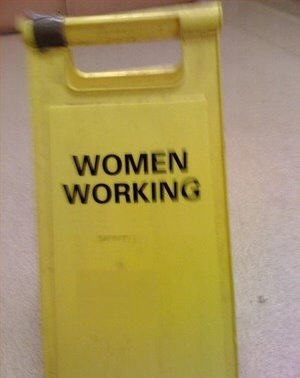 [women-working[3].jpg]