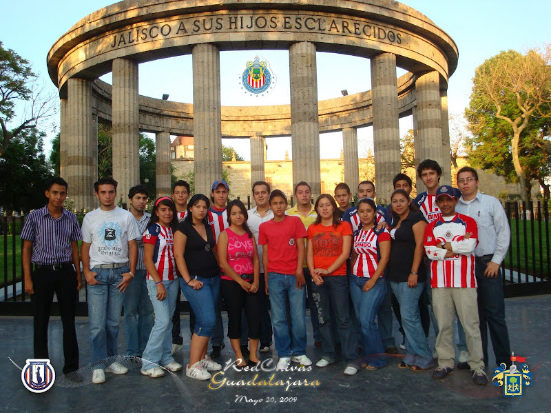 http://lh6.ggpht.com/_Ds4GfHVlW6k/ShdYsH5-hfI/AAAAAAAAGow/84rMDw-91Zs/s800/redchivas%20Guadalajara%20mayo%2020%202009.jpg