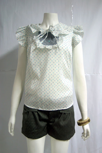 Cap sleeve blouse with ribbbon tie. Tiny blue & turquoise hearts print on white cotton MPDR0409-001 S$ 33.90 PTP:16" STH: 24"