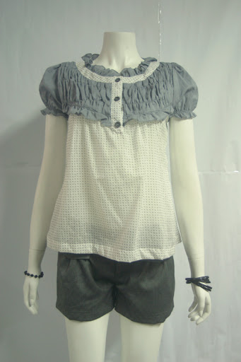 Victorian gathered bib blouse. Grey with black pattern print on white cotton. MPDR0409-007 S$33.90 PTP: 16" STH: 23"