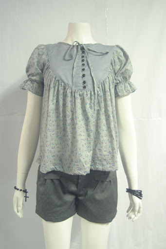 Gypsy blouse with ribbon tie. Tiny pink & blue flowers on grey cotton. MPDR0409-008 S$33.90 PTP: 15" STH: 22"