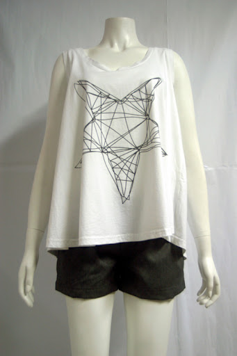 "Hi-Way Star" White A-line cotton tank top. MPTS0409-004 S$ 36.90 PTP:17" STH: 25"