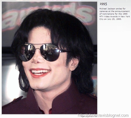[Michael_Jackson_1995[11].jpg]