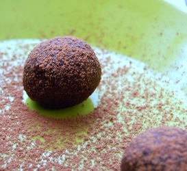 [raw-organic-chocolate-truffles-crop-2[2].jpg]
