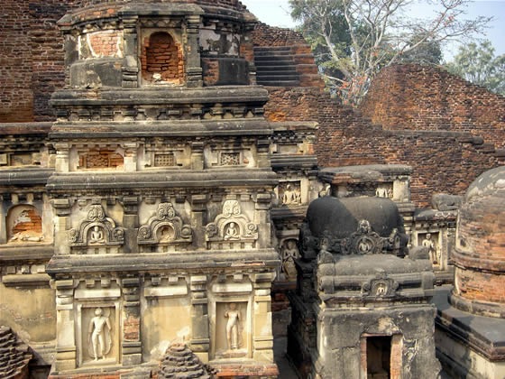 [paheli-24 clue1 (1)[3].jpg]