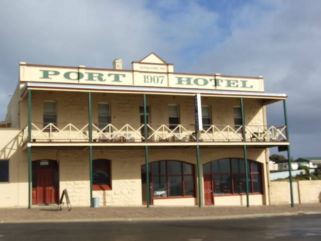 Hopetoun pub