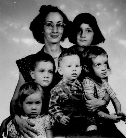 [1955 Anne, Nikki, Stephen, Mark, Peter, Pamela Petroff, passport photo[2].jpg]
