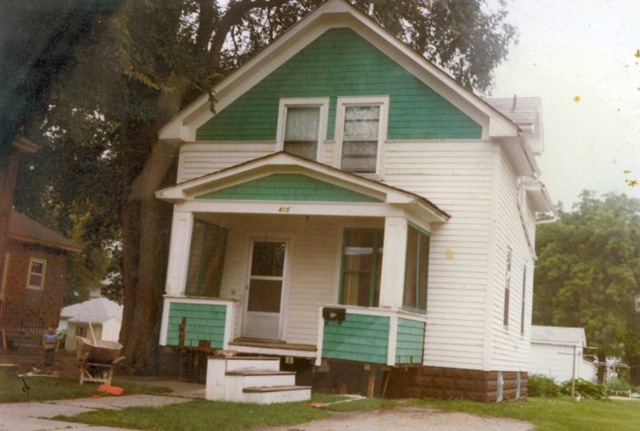 [1990 Our first house, 415 2nd Ave NE[2].jpg]