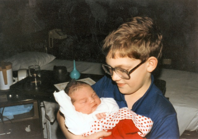 [1984 12 25 Niels holding Elinor[2].jpg]