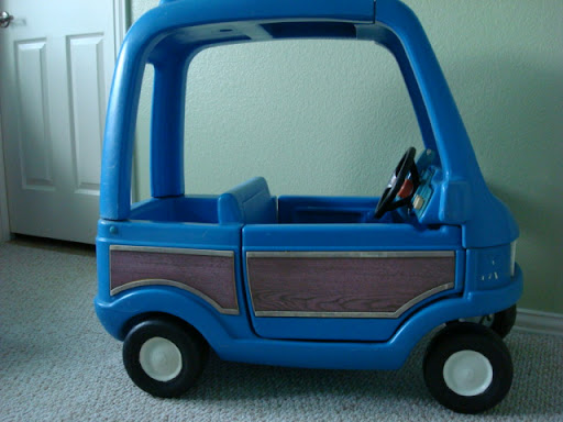 Post a Pic of something BLUE - Page 5 Little+Tikes+Blue+Ride+On+Car+-+$15+%28Used%29-1