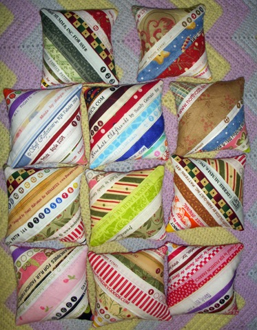 [1109 Pin Cushions[2].jpg]