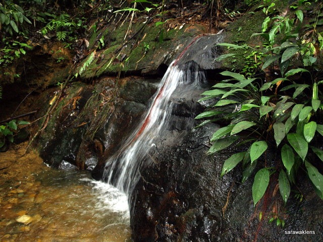[small_waterfall[2].jpg]