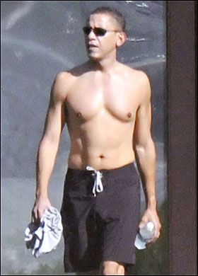 Obama on vacation half-naked photos