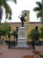 Parque de la libertad - Si a Caracas debo la vida, a Mompos debo la gloria (Bolivar)