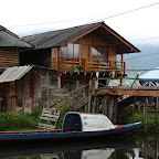 Viviendas al lado del río Viviendas al lado del río