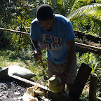 Abriendo una pipa (coco viche) Abriendo una pipa (coco viche)