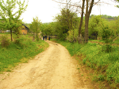 carari de deal, sat romanesc in aprilie