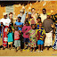 La famille de Nicodème, correspondant Accueil Paysan au Burkina avec les paysans limousins.