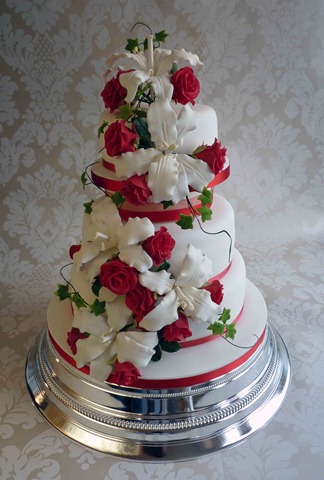 [3-tier-lillie-and-roses-in-red[3].jpg]