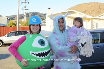 [coolest-homemade-monsters-inc-family-costume-15-21157387[3].jpg]