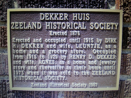 Dekker Huis Historic Plaque