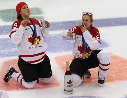 [Canada women's hockey[4].jpg]