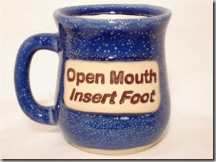 Open mouth insert foot